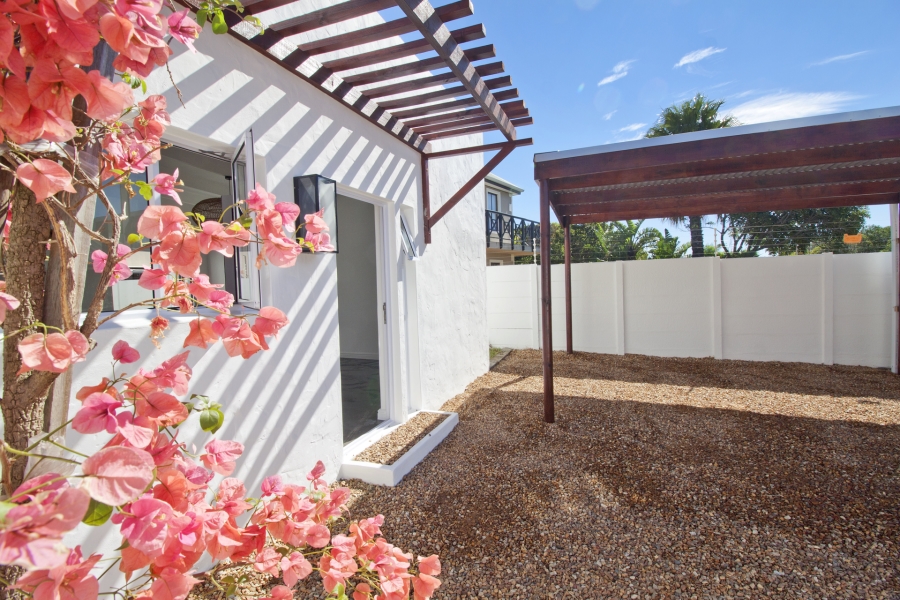 3 Bedroom Property for Sale in Milkwood Park Western Cape